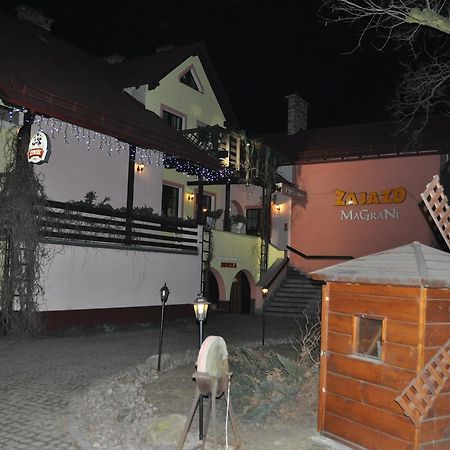 Zajazd Magrani Lubawka Buitenkant foto