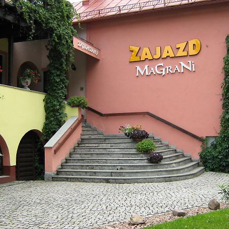 Zajazd Magrani Lubawka Buitenkant foto