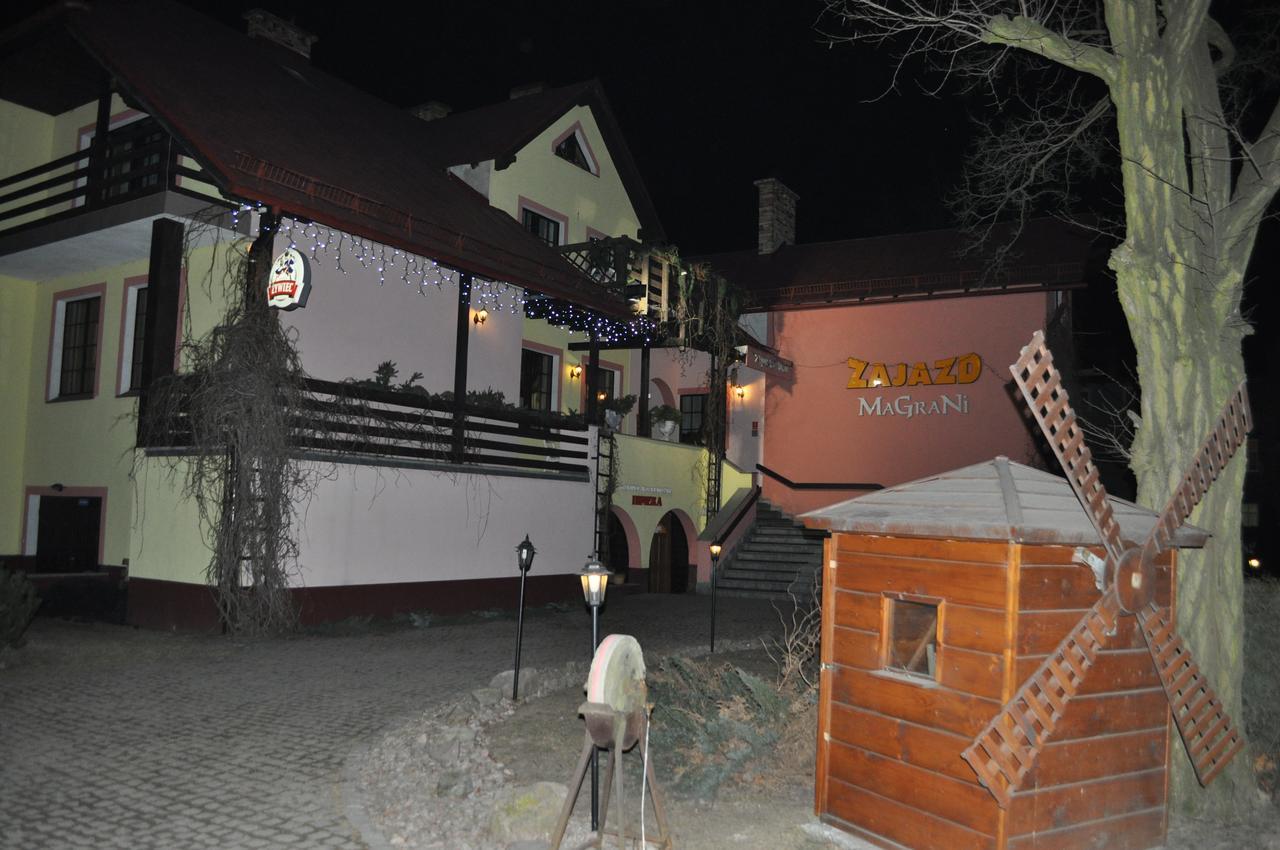 Zajazd Magrani Lubawka Buitenkant foto